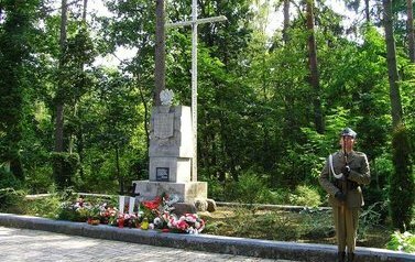 Pomnik upamiętniający bitwę pod Pecynką