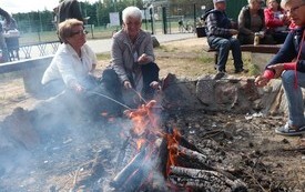 Seniorzy w plenerze 8