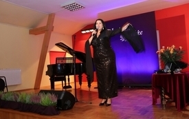 Muzyczne spotkanie z tw&oacute;rczością Mieczysława Fogga i Hanki Ordon&oacute;wny 25